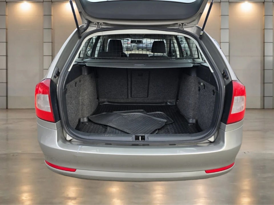 Skoda Octavia 1,8 TSi 160 Ambiente Combi 5d