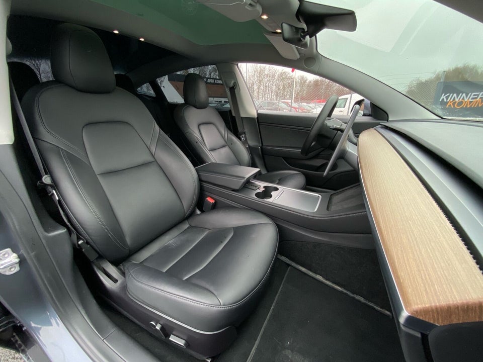 Tesla Model 3 Long Range AWD 4d