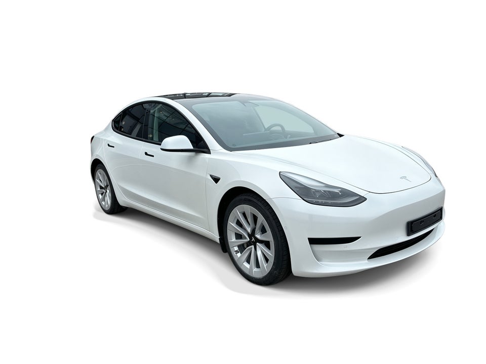 Tesla Model 3 Standard Range+ RWD 4d