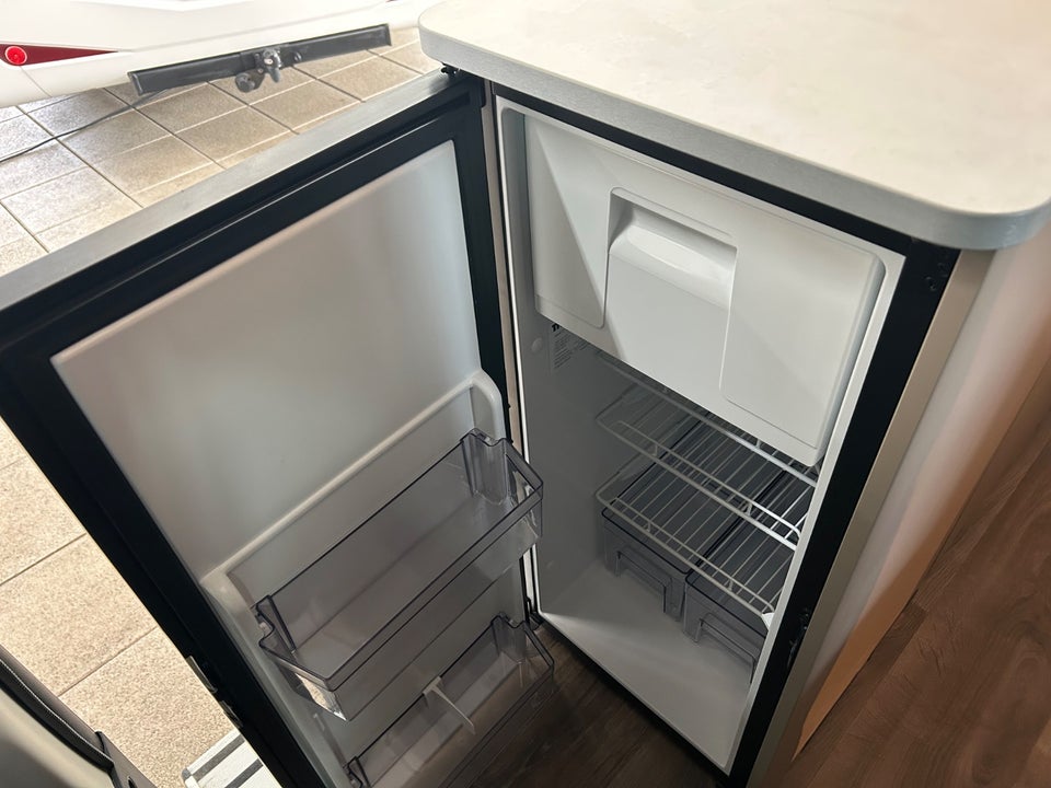 Carado CV602 PRO 2,2 JTD 140 aut. 3d