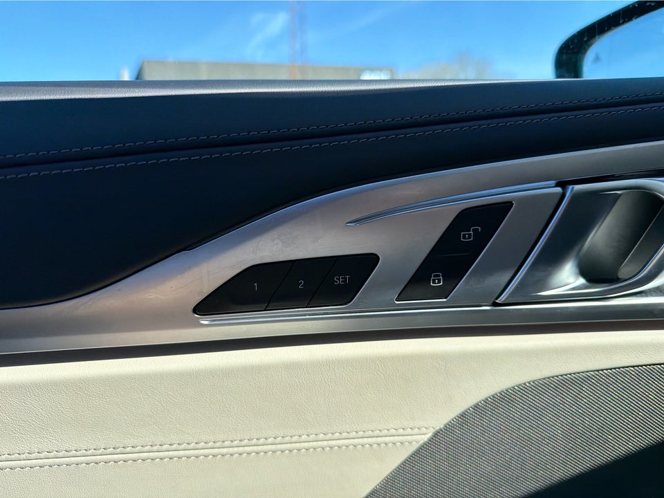 BMW M850i 4,4 Cabriolet xDrive aut. 2d