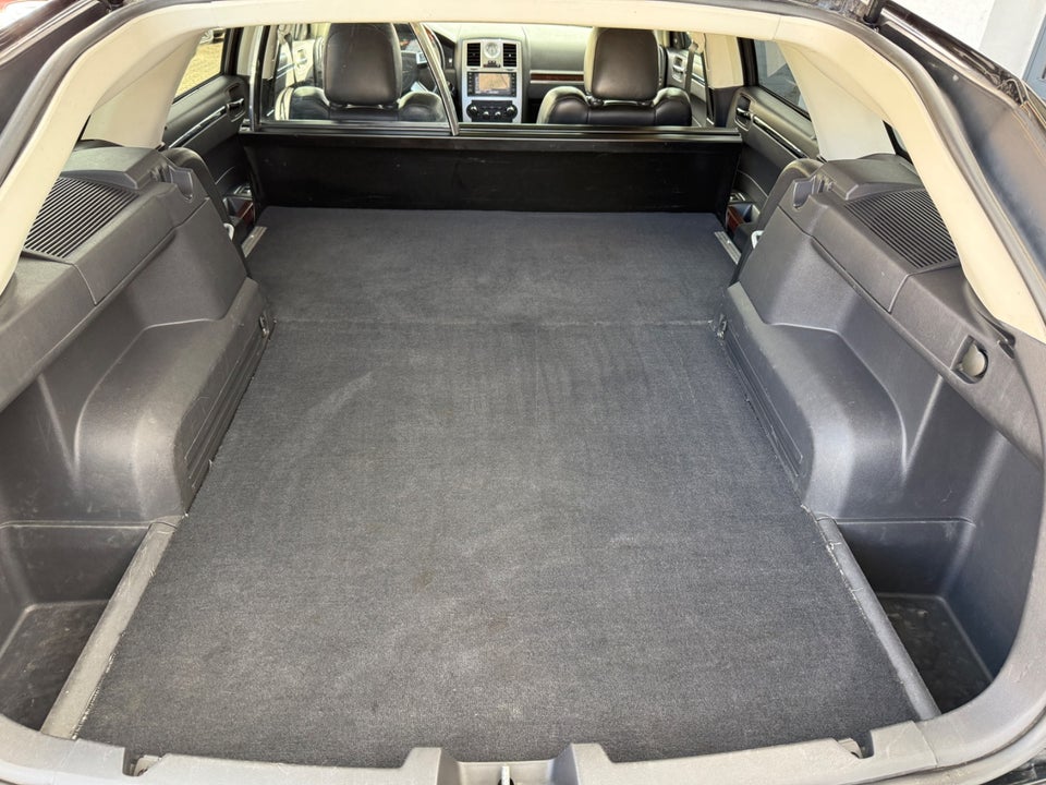 Chrysler 300C 3,0 CRD Touring aut. Van 5d