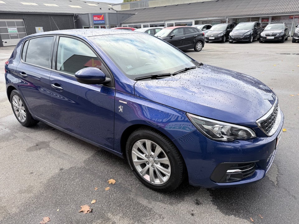 Peugeot 308 1,5 BlueHDi 130 Prestige 5d
