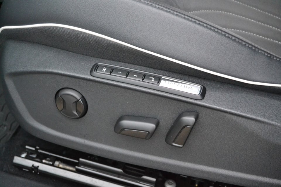 VW ID.4 77 Pro Performance Family 5d