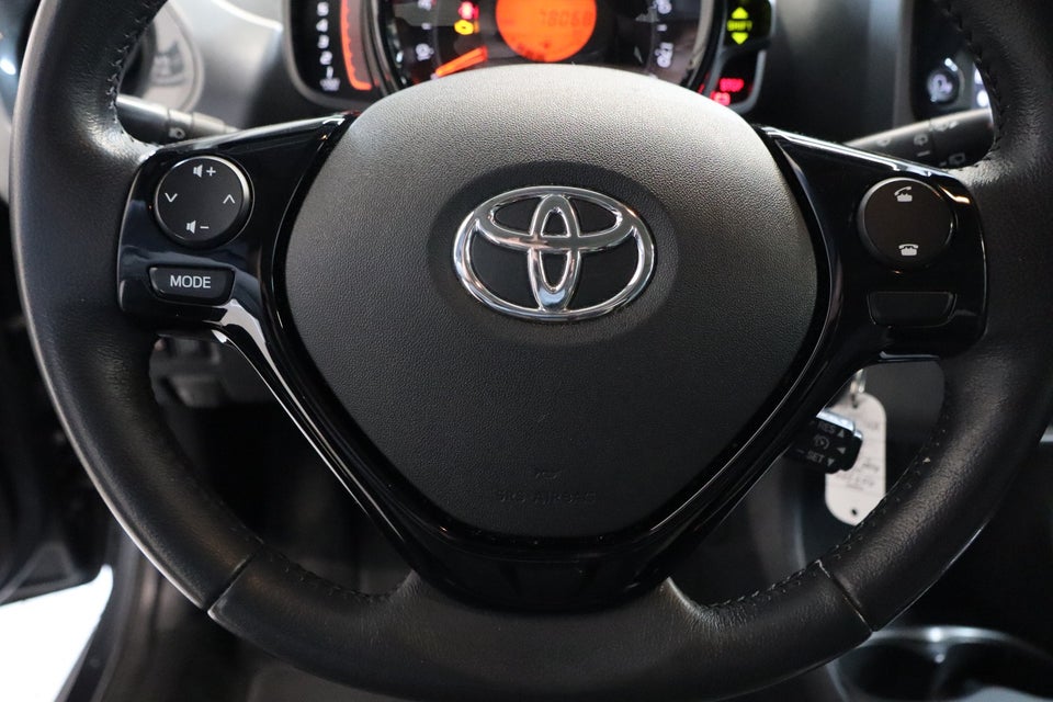 Toyota Aygo 1,0 VVT-i x-press 5d