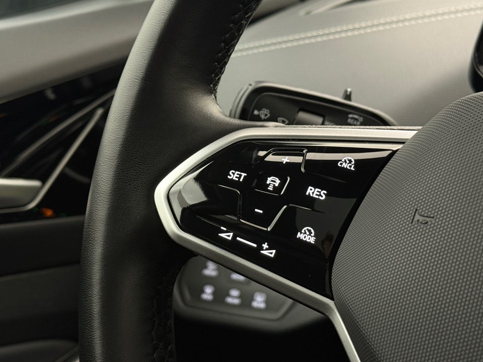 VW ID.4 77 Style 4Motion 5d