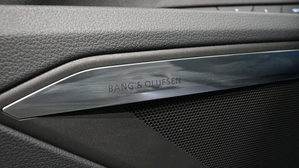 Audi e-tron 55 S-line quattro 5d