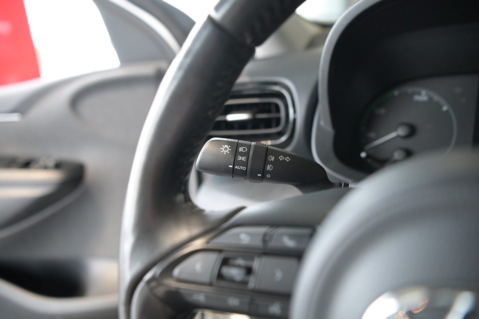 Toyota Yaris 1,5 Hybrid H3 e-CVT 5d