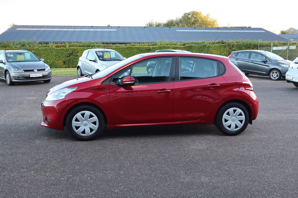 Peugeot 208 1,2 e-THP 110 Allure 5d