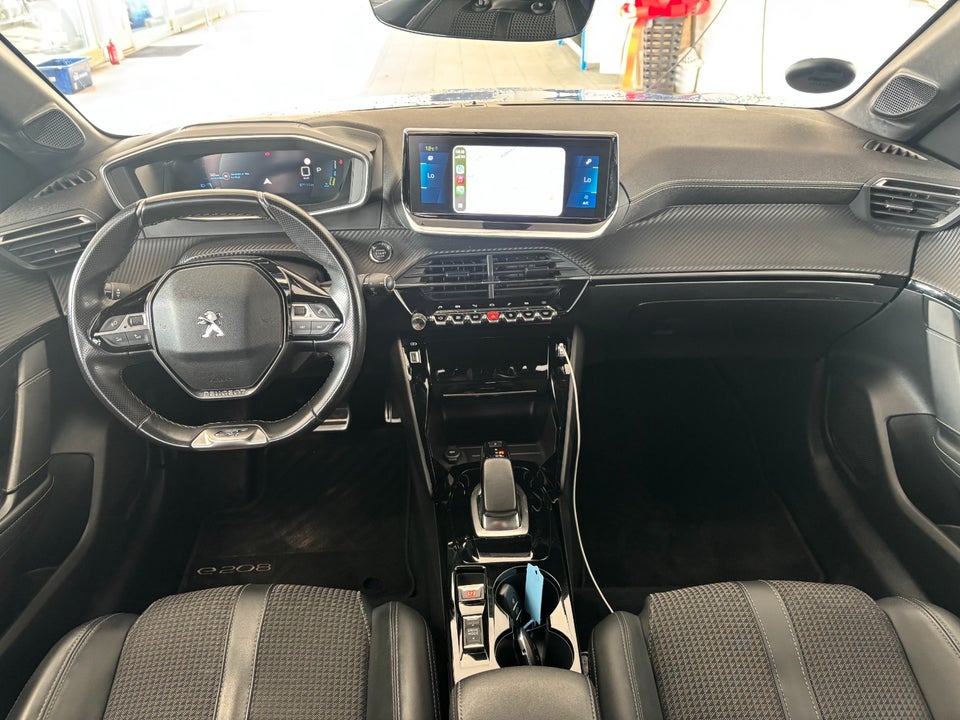 Peugeot e-208 50 GT 5d