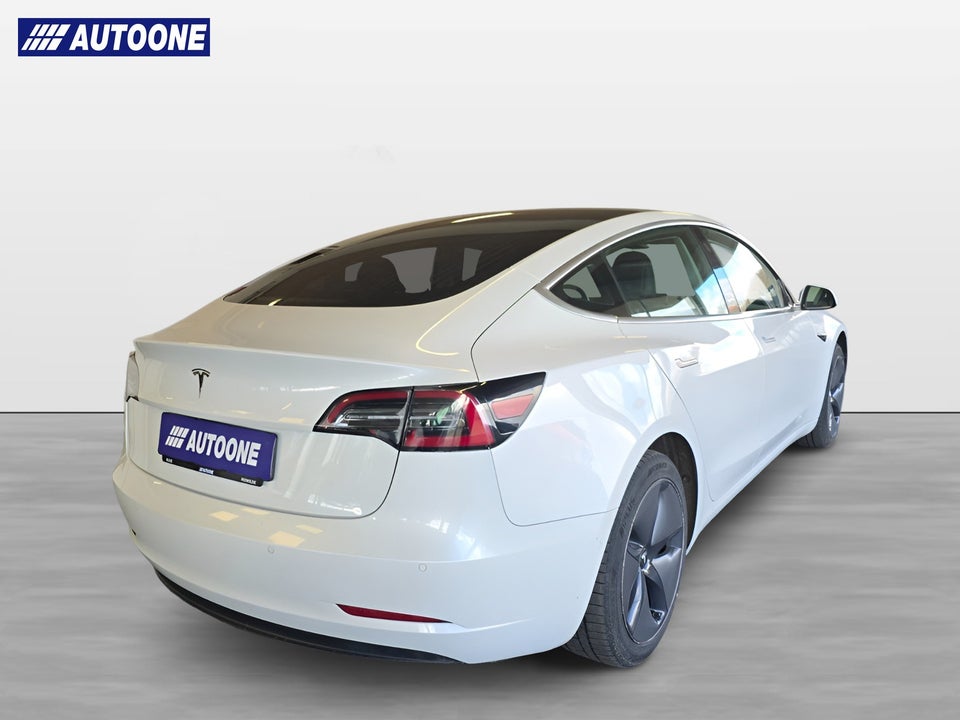 Tesla Model 3 Standard Range+ RWD 4d