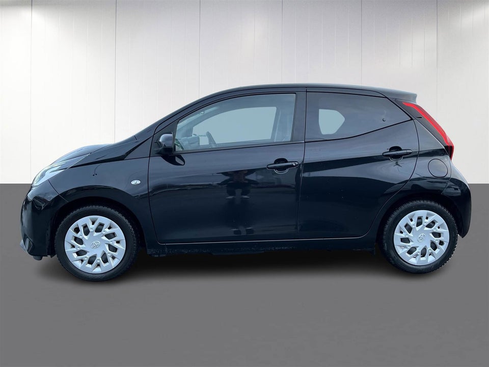 Toyota Aygo 1,0 VVT-i x-pression 5d