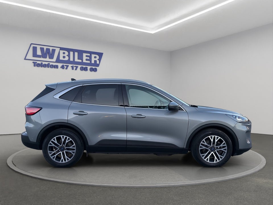 Ford Kuga 2,5 PHEV Titanium CVT 5d