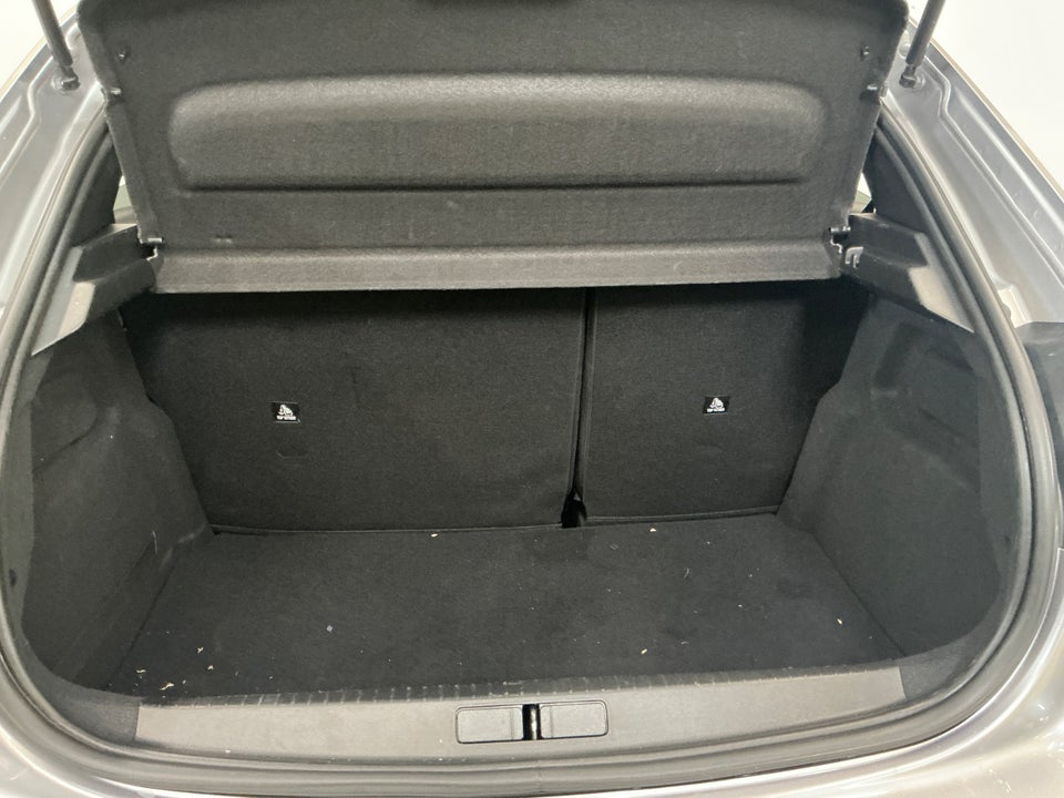 Peugeot e-208 50 Style 5d