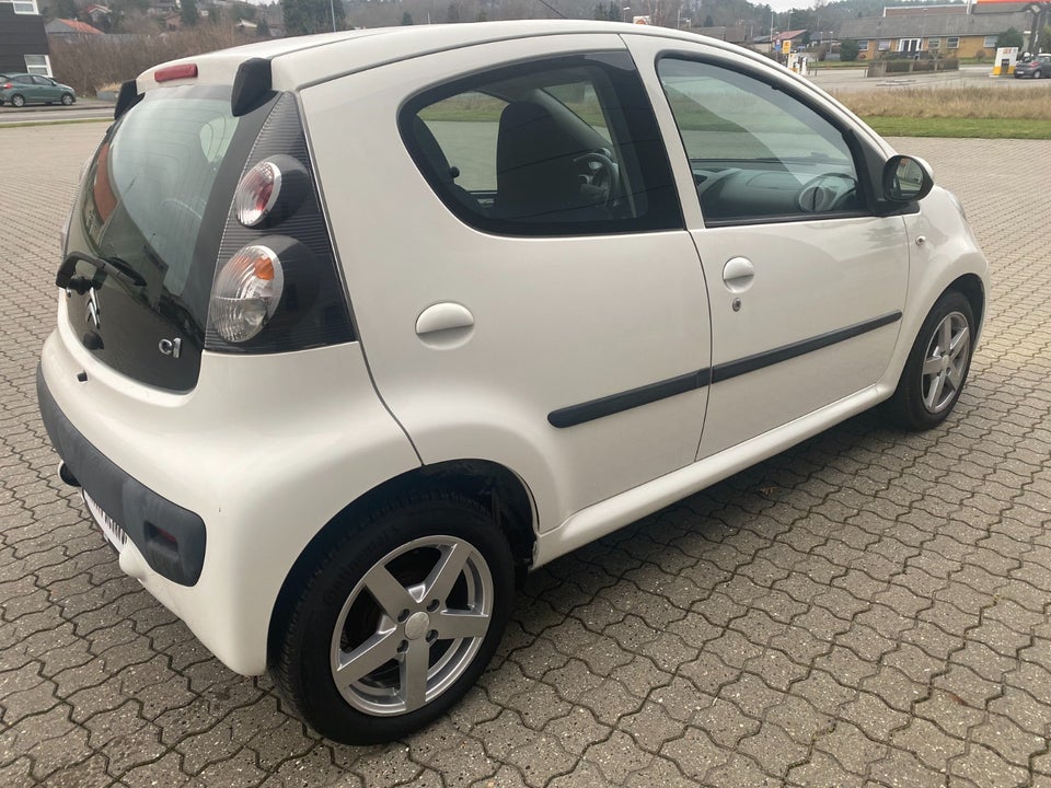 Citroën C1 1,0i Exclusive 5d