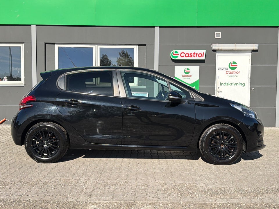 Peugeot 208 1,2 VTi 82 Allure 5d