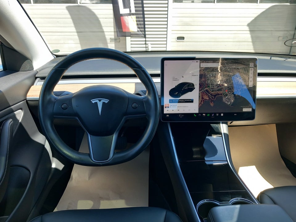 Tesla Model 3 Long Range AWD 4d