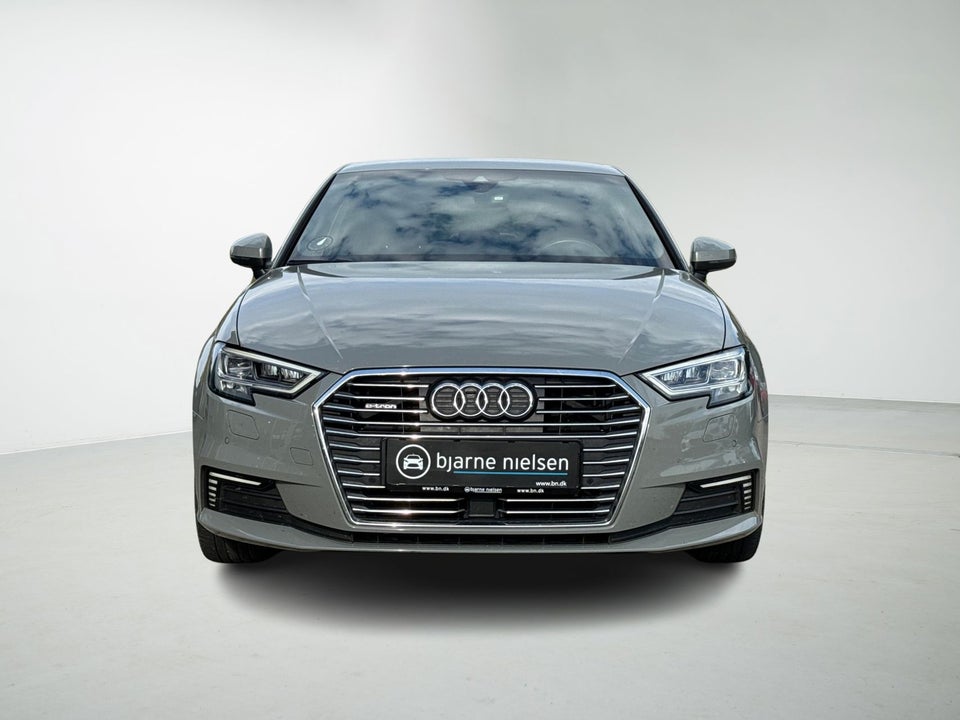 Audi A3 40 TFSi e Prestige Sportback S-tr. 5d