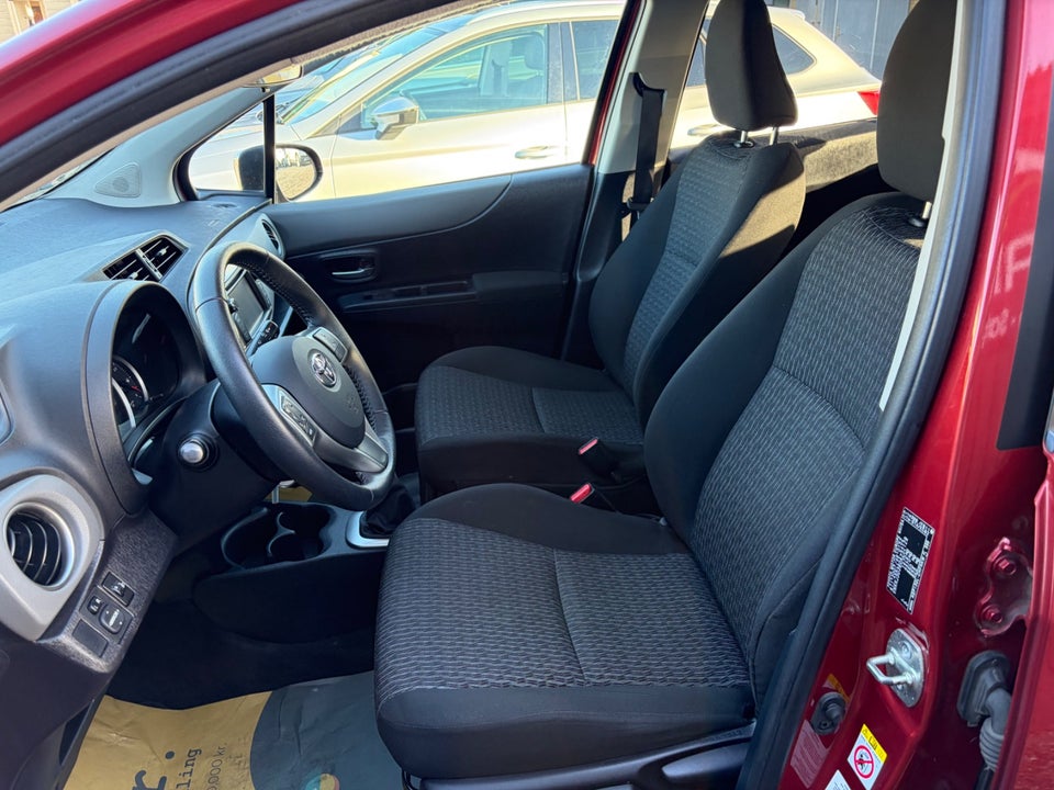 Toyota Yaris 1,3 VVT-i T2 Style 5d