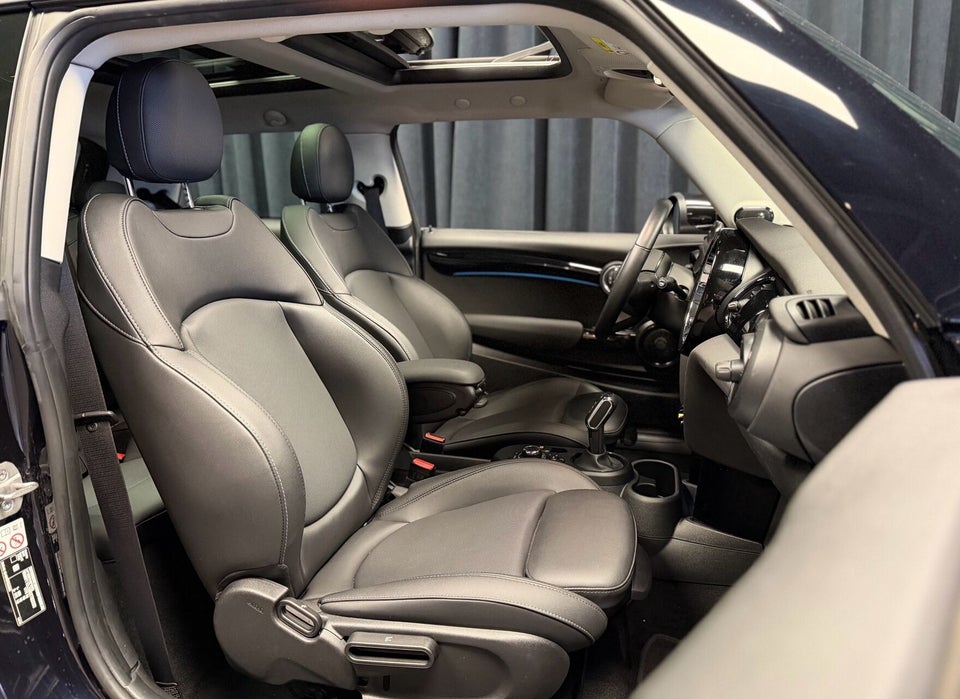 MINI Cooper SE Edition Premium Plus 3d