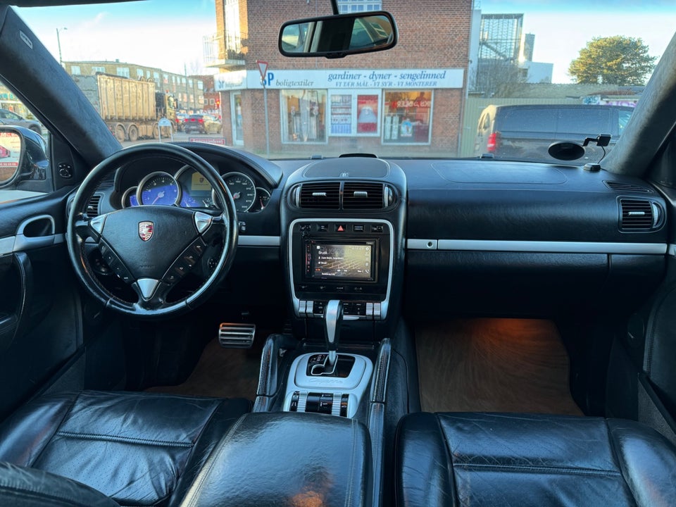 Porsche Cayenne Turbo 4,5 Tiptr. Van 5d