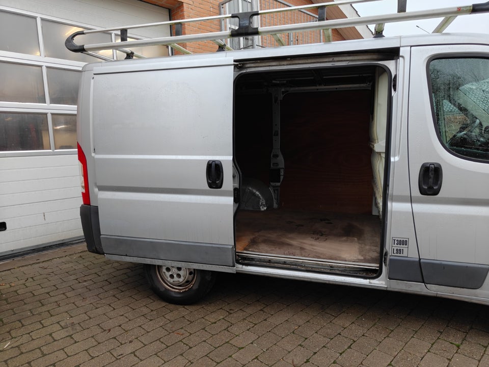 Peugeot Boxer 330 2,2 HDi 110 Kassevogn L1H1
