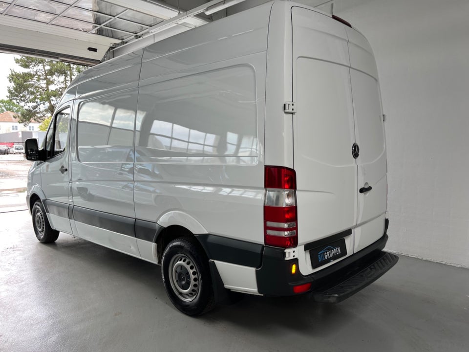 Mercedes Sprinter 216 2,2 CDi R2 Kassevogn aut.