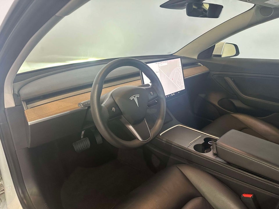 Tesla Model 3 Long Range AWD 4d