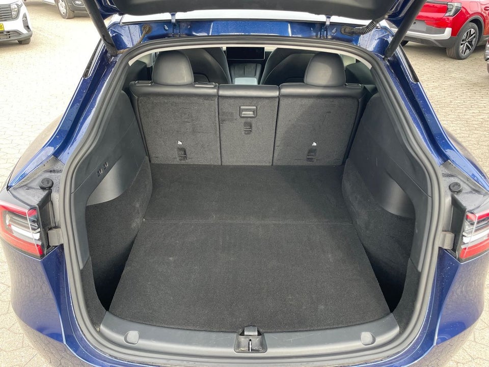 Tesla Model Y Long Range AWD 5d