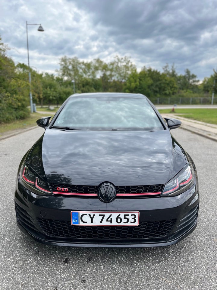 VW Golf VII 1,6 TDi 105 BlueMotion DSG 3d