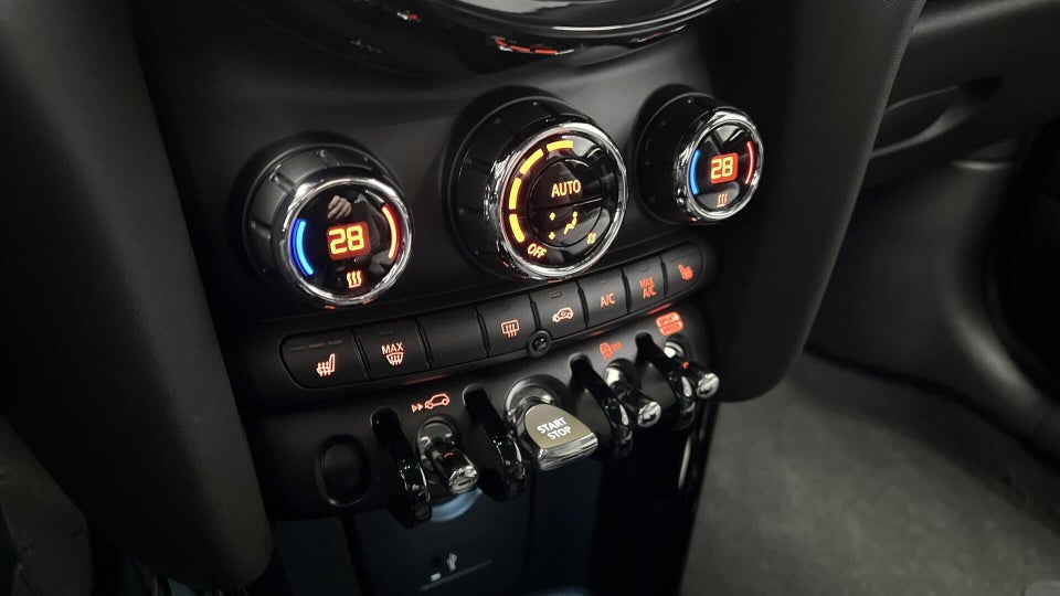 MINI Cooper SE Classic Trim 3d