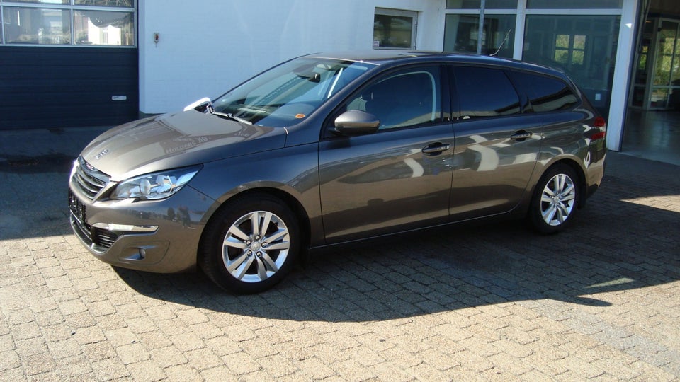 Peugeot 308 1,2 e-THP 130 Active 5d