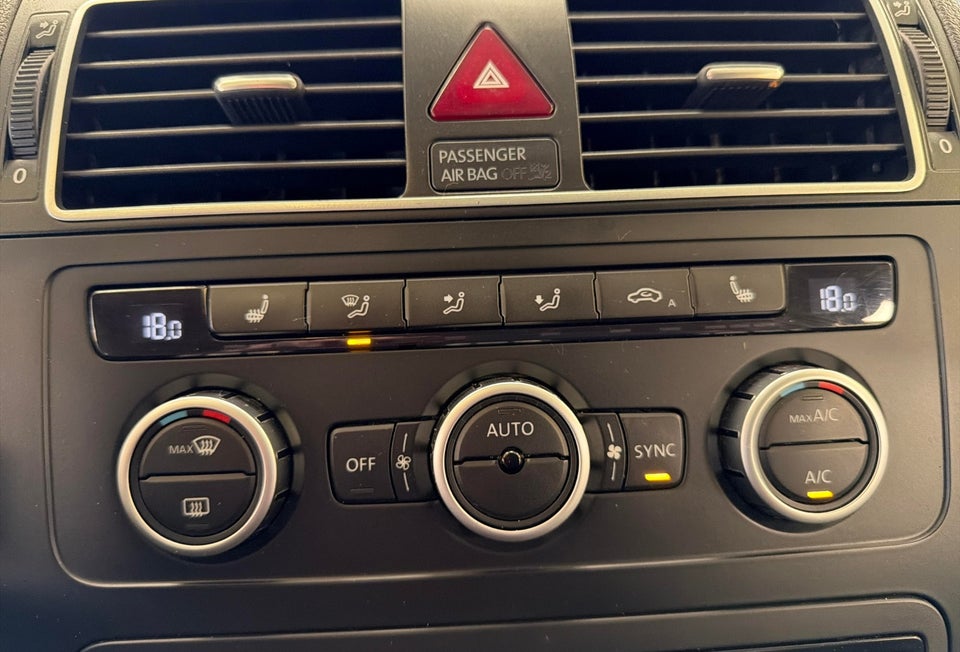 VW Touran 1,6 TDi 105 Match DSG BMT 5d