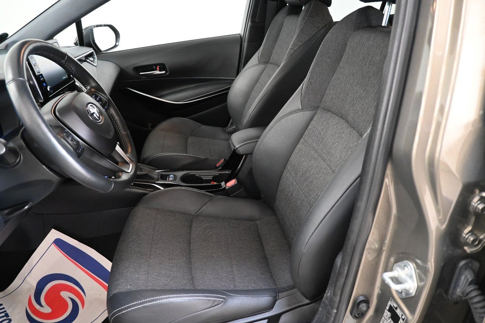 Toyota Corolla 1,8 Hybrid Active Premium Touring Sports MDS 5d