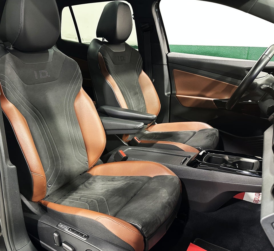 VW ID.4 77 Pro Performance Tech 5d