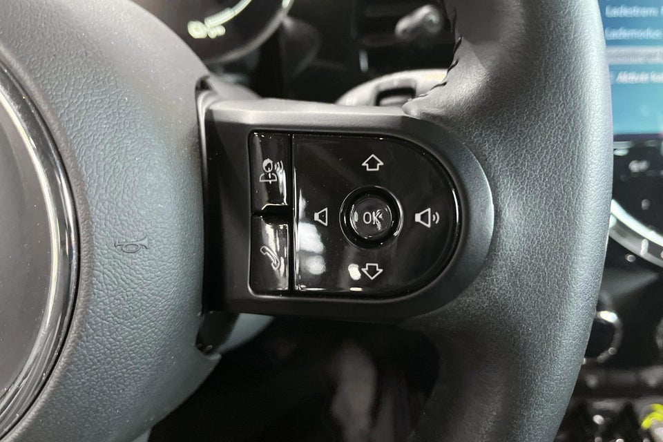 MINI Cooper SE Classic Trim 3d