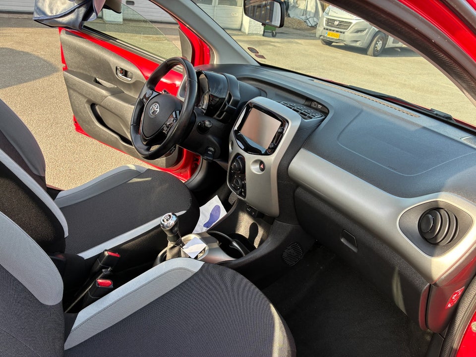 Toyota Aygo 1,0 VVT-i x-sky 5d