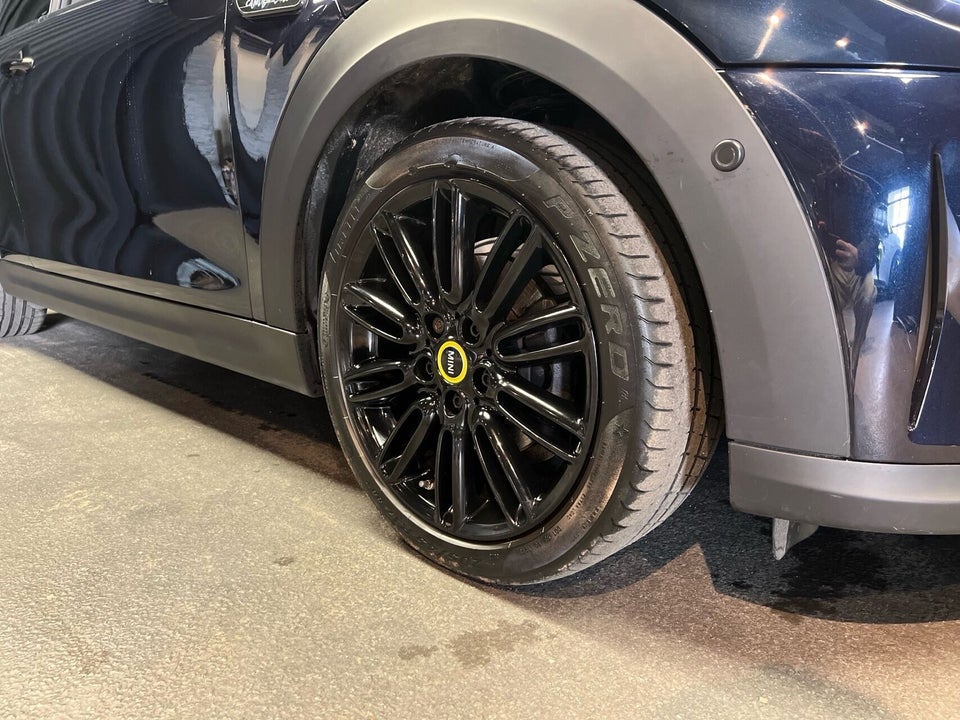 MINI Cooper SE Camden Edition 3d