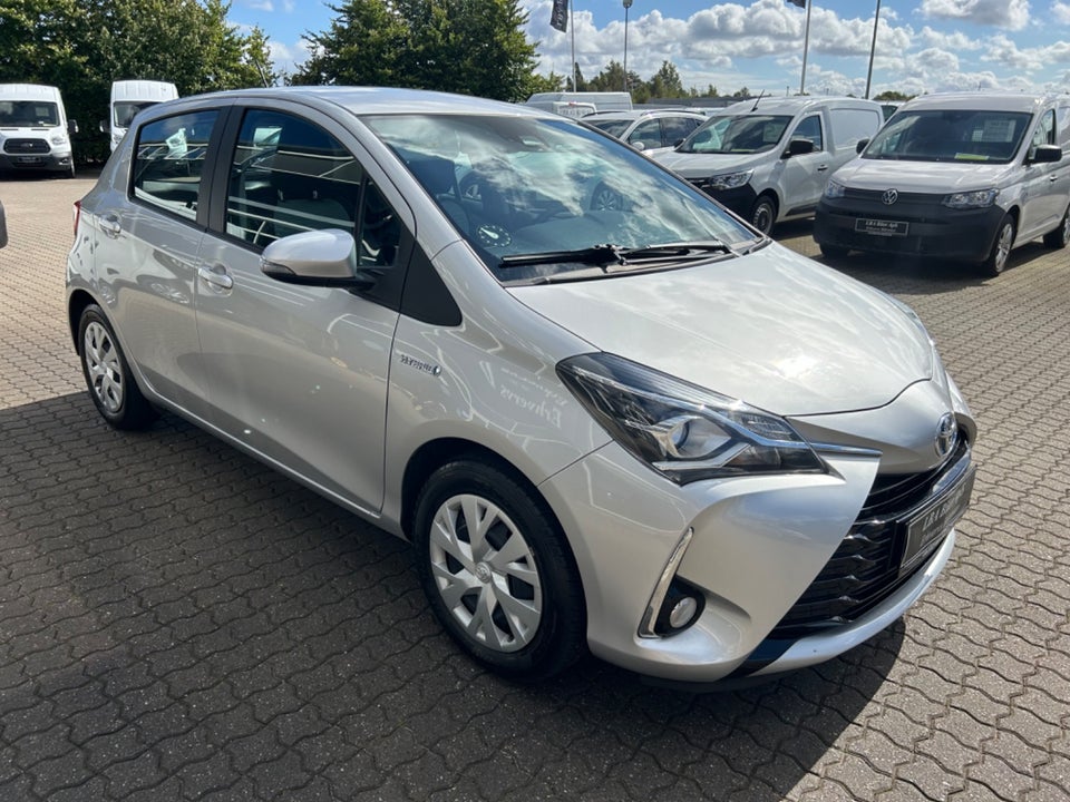 Toyota Yaris 1,5 Hybrid H2 e-CVT Van 5d