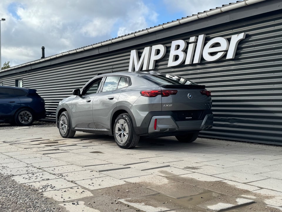 BMW iX2 eDrive20 5d