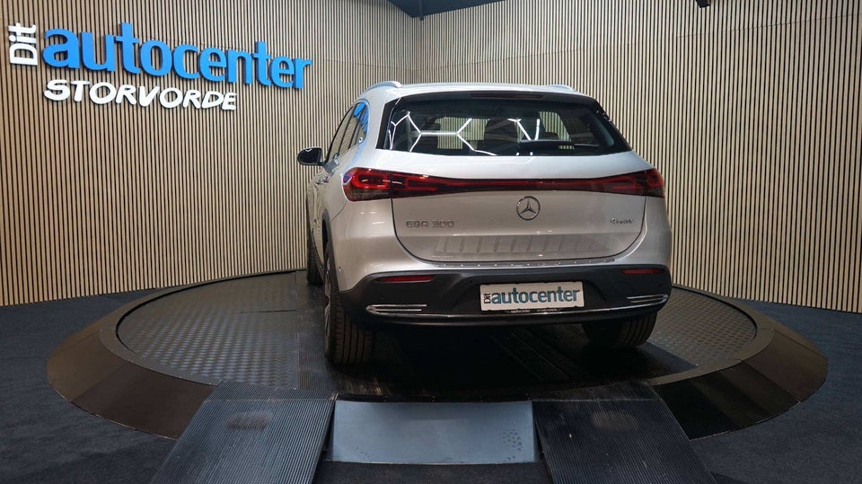 Mercedes EQA300 Progressive 4Matic 5d
