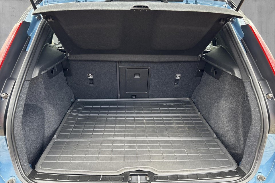 Volvo XC40 P6 ReCharge Core 5d