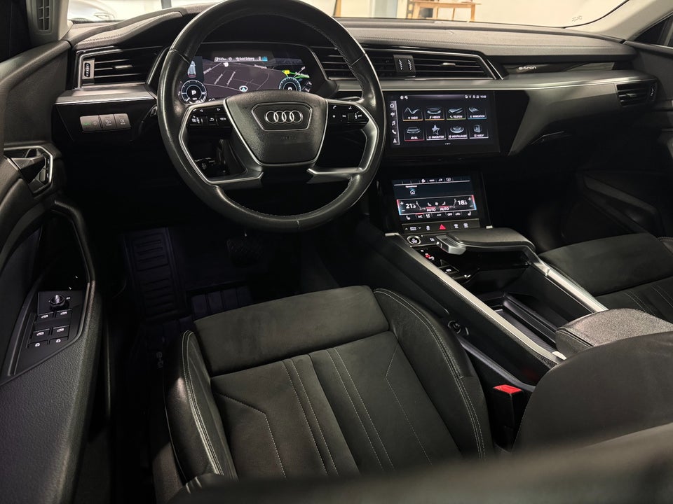 Audi Q8 e-tron 55 quattro 5d