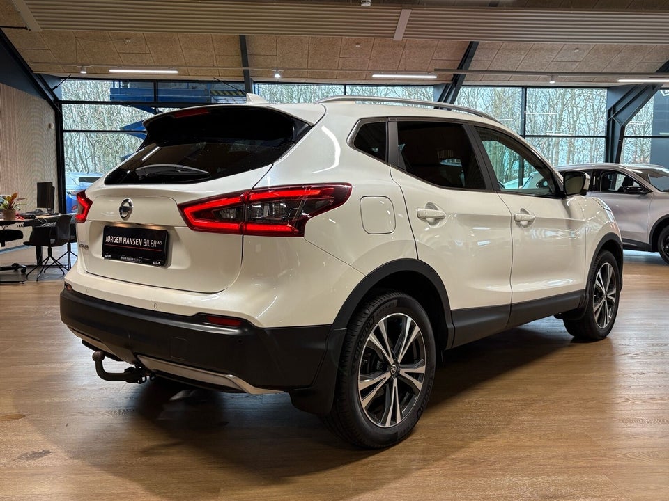 Nissan Qashqai 1,2 Dig-T 115 N-Connecta Vision 5d
