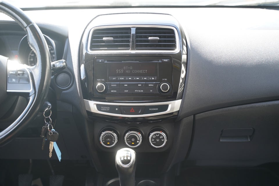 Mitsubishi ASX 1,6 Invite 5d