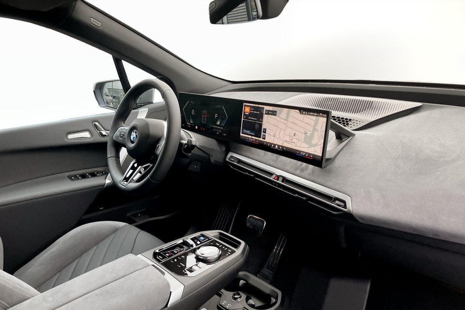 BMW iX xDrive60 Fully Charged 5d