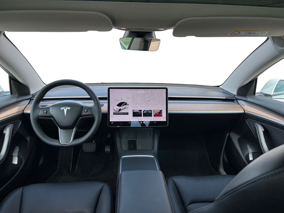 Tesla Model 3 Standard Range+ RWD 4d