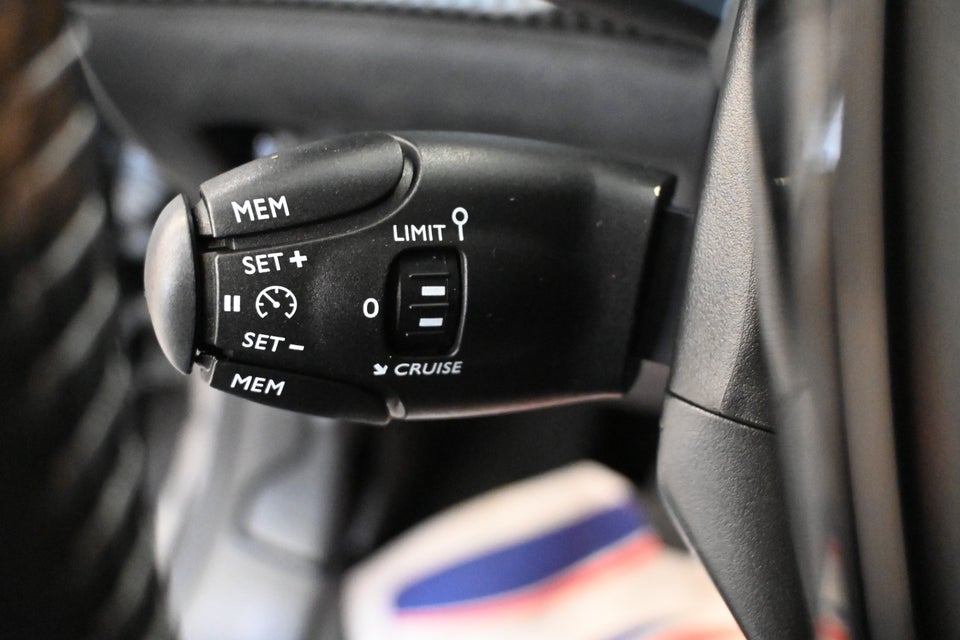 Peugeot 208 1,2 PureTech 75 Style 5d