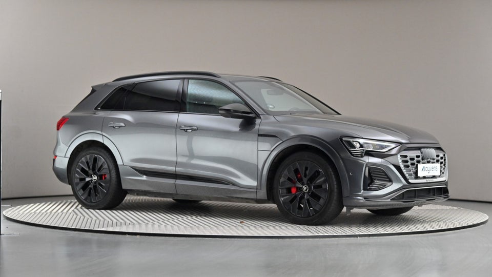 Audi Q8 e-tron 55 S-line quattro 5d