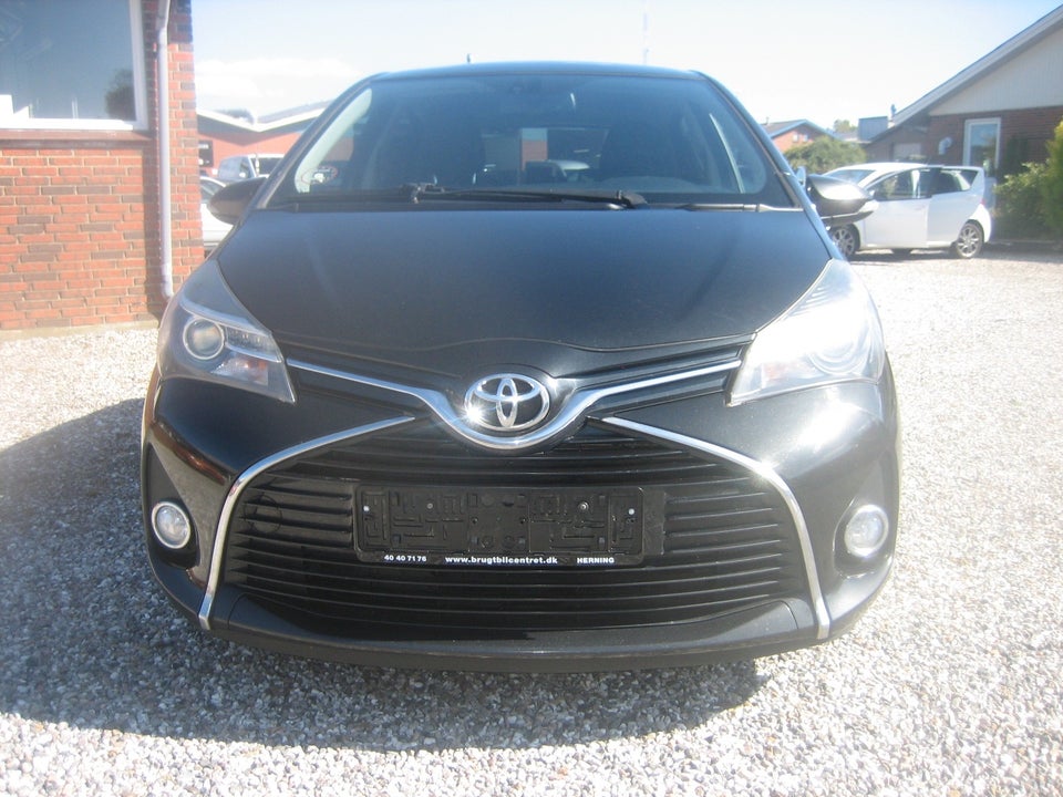 Toyota Yaris 1,3 VVT-i Lounge Edition 5d